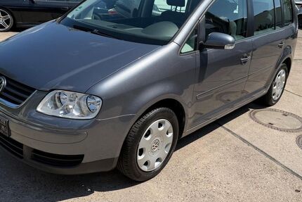 VW Touran 175.000 km 4.000 &euro; Frankfurt am Main 60388