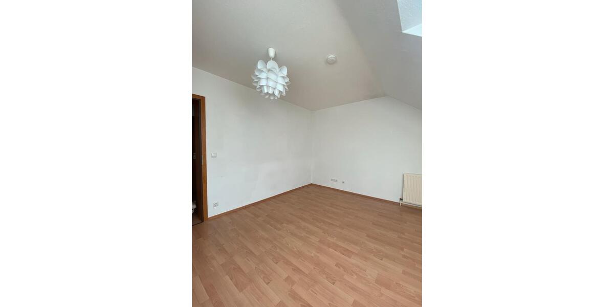 Etagenwohnung Bruchköbel - 4 Zimmer, 110 m&sup2;, 450&euro; | Angebot:25419197