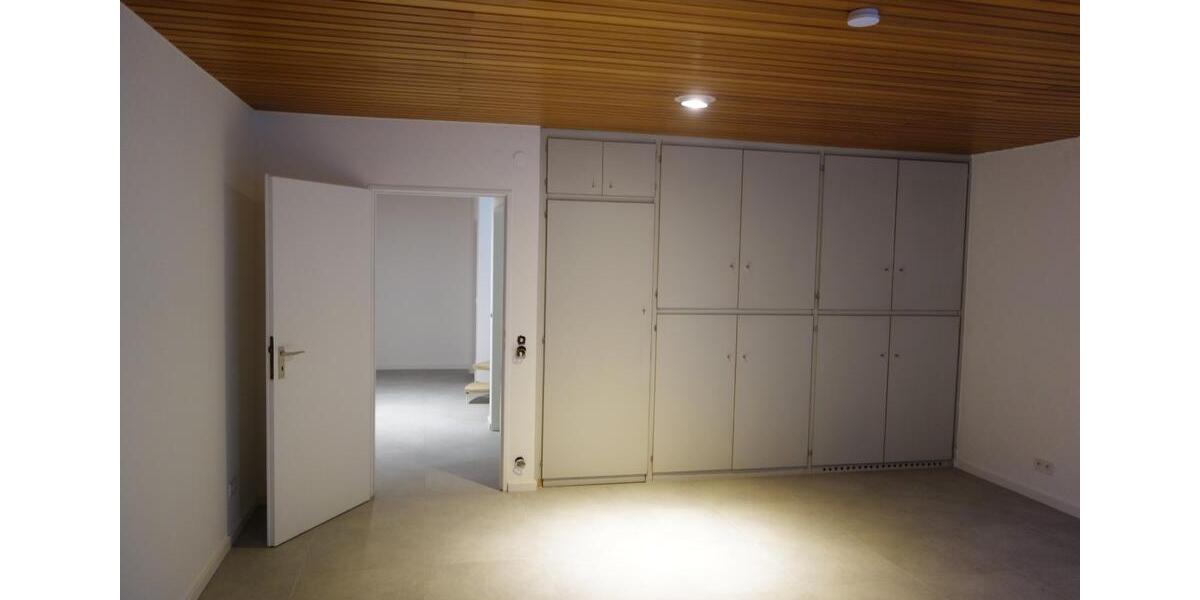 Reihenhaus Frankfurt am Main Innenstadt 3 - 5 Zimmer, 172 m&sup2;, 2.450&euro; | Angebot:25164597