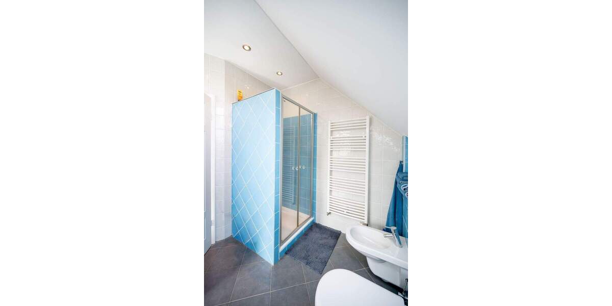 Einfamilienhaus Frankfurt am Main Harheim - 9 Zimmer, 259 m&sup2;, 1.250.000&euro; | Angebot:25772138