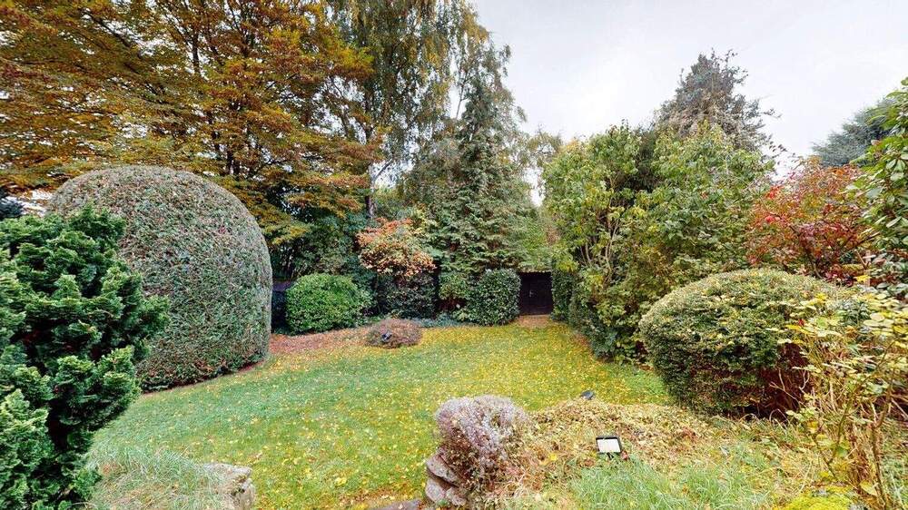 Mehrfamilienhaus, Wohnhaus Frankfurt am Main Eschersheim - 8 Zimmer, 254 m&sup2;, 749.000&euro; | Angebot:25663788