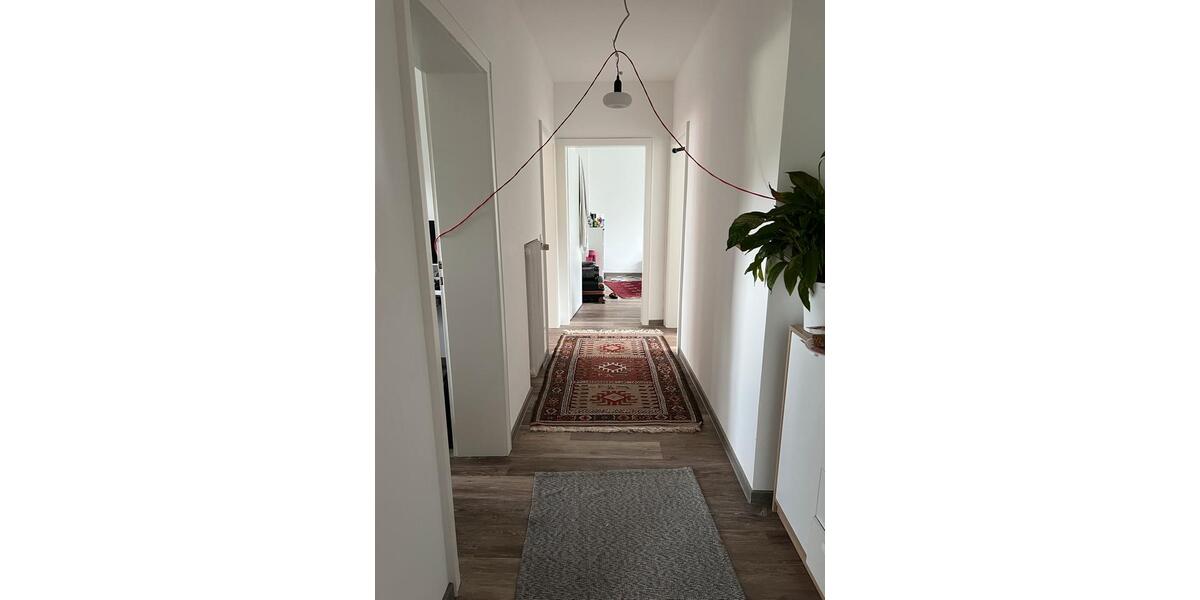 Etagenwohnung Aschaffenburg Damm - 4 Zimmer, 96 m&sup2;, 1.200&euro; | Angebot:26480069