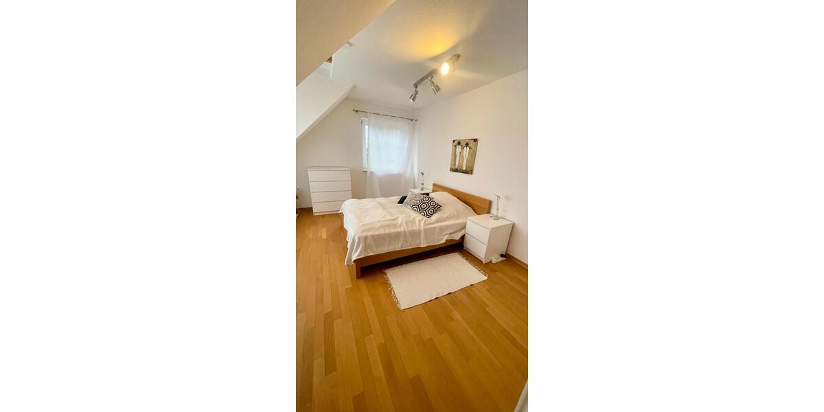Dachgeschoßwohnung Langen (Hessen) - 3 Zimmer, 110 m&sup2;, 1.490&euro; | Angebot:26020935