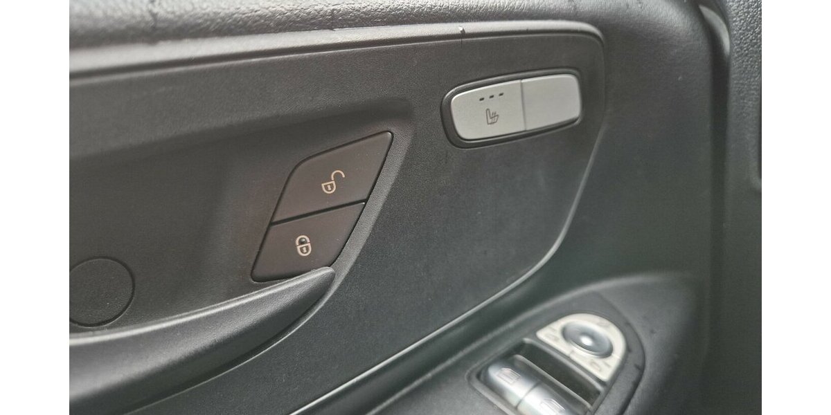 Mercedes-Benz A 180 Progressive Automatik, Rückfahrkamera, LED S 46.111 km 22.890 &euro; Rodgau 63110
