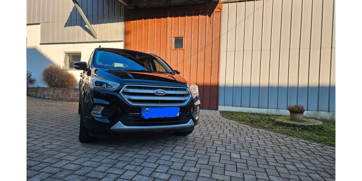 Ford Kuga 69.000 km 13.700 &euro; Büdingen 63654