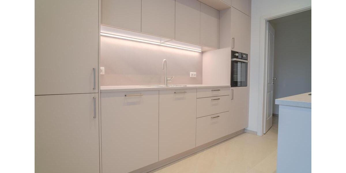 Etagenwohnung Frankfurt am Main Mitte-West - 4 Zimmer, 145 m&sup2;, 3.625&euro; | Angebot:24585365