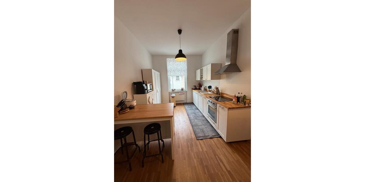 Etagenwohnung Frankfurt am Main Bockenheim - 2 Zimmer, 83 m&sup2;, 1.800&euro; | Angebot:25936839