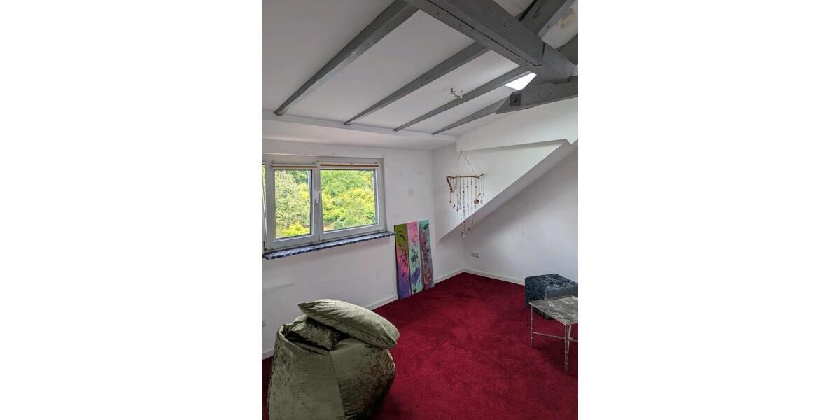 Dachgeschoßwohnung Bad Homburg vor der Höhe Gonzenheim - 2 Zimmer, 52 m&sup2;, 1.250&euro; | Angebot:25885795