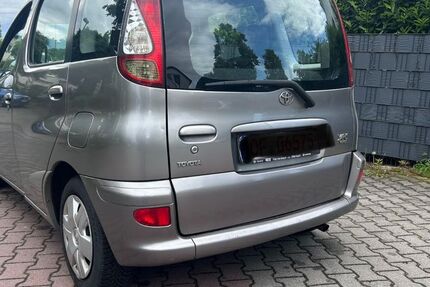Toyota Verso 253.000 km 1.999 &euro; Offenbach 63069