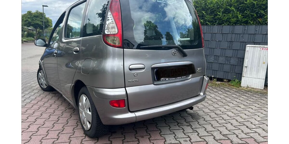 Toyota Verso 253.000 km 2.650 &euro; Offenbach 63069