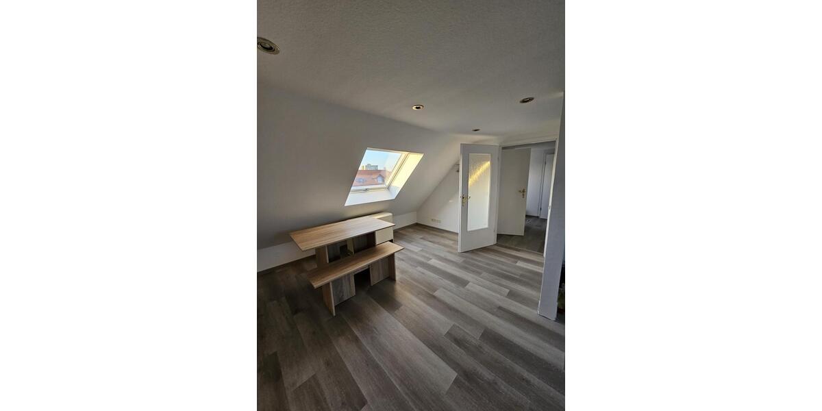 Dachgeschoßwohnung Rodgau - 2 Zimmer, 45 m&sup2;, 780&euro; | Angebot:25360887