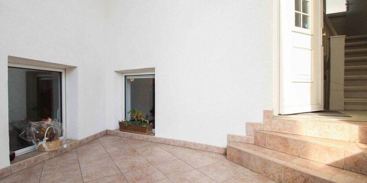 Einfamilienhaus Frankfurt am Main Rödelheim - 6 Zimmer, 175 m&sup2;, 799.000&euro; | Angebot:25986496