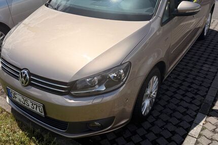 VW Touran 148.500 km 9.350 &euro; Obertshausen 63179