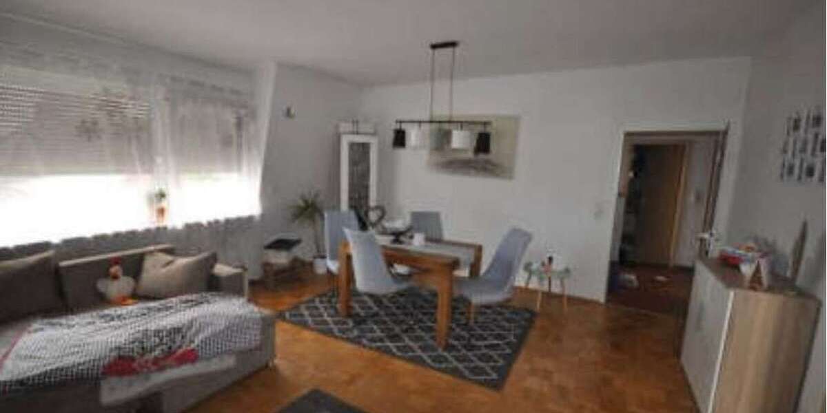 Etagenwohnung Schöneck - 3 Zimmer, 90 m&sup2;, 250.000&euro; | Angebot:26363576