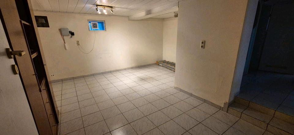 Einfamilienhaus Limeshain - 5 Zimmer, 187 m&sup2;, 370.000&euro; | Angebot:26638346