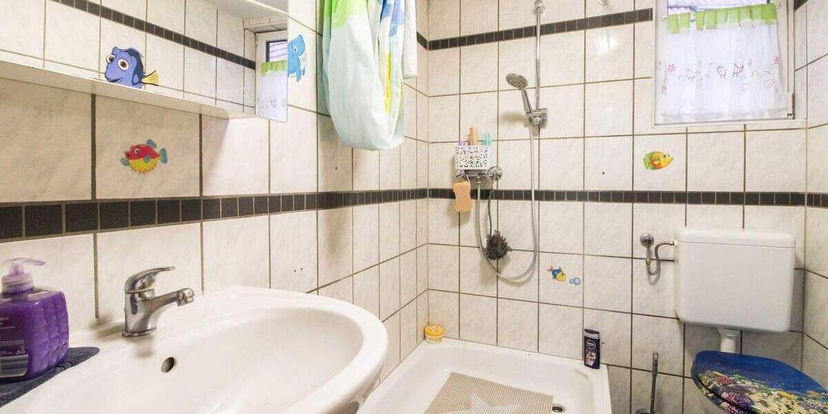 Einfamilienhaus Groß-Umstadt Klein-Umstadt - 8 Zimmer, 180 m&sup2;, 279.000&euro; | Angebot:25881542