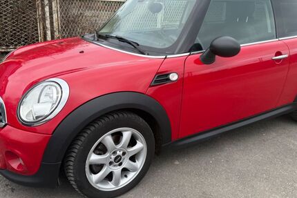 Mini ONE 128.000 km 5.600 &euro; Offenbach 63075