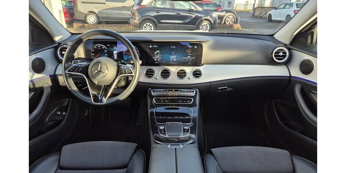 Mercedes-Benz E 300 e T Avantgarde AHK, LED, Rückfahrkamera, App 55.700 km 28.590 &euro; Rodgau 63110