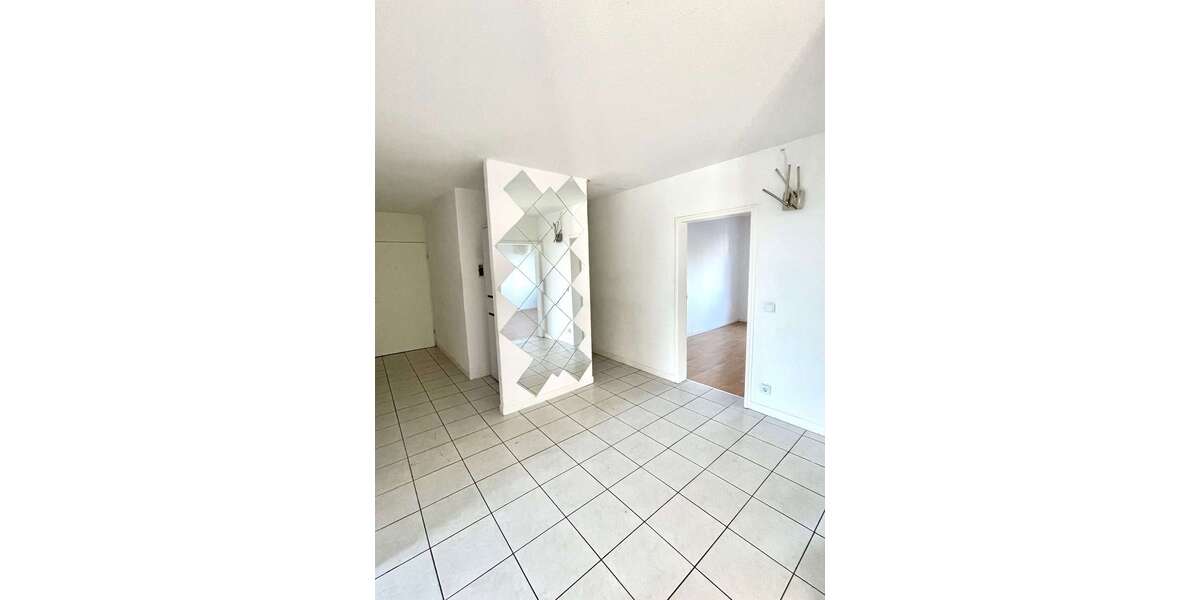 Etagenwohnung Frankfurt Sossenheim - 3 Zimmer, 77 m&sup2;, 180.000&euro; | Angebot:26086339