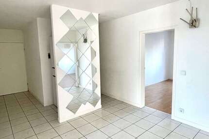 Wohnung Frankfurt Sossenheim - 3 Zimmer, 77 m&sup2;, 180.000&euro; | Angebot:26086339