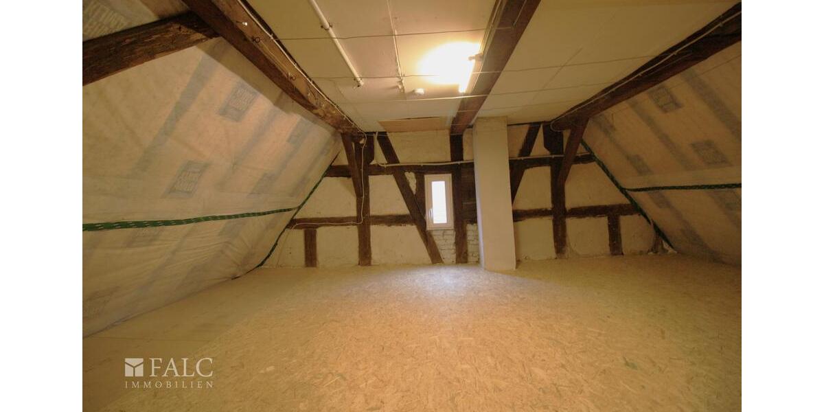 Etagenwohnung Rosbach vor der Höhe - 3 Zimmer, 109 m&sup2;, 1.250&euro; | Angebot:25054647