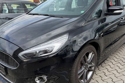 Ford S-Max 211.000 km 9.999 &euro; Büdingen 63654