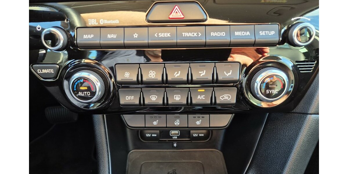 Kia Sportage Black Edition 4WD Automatik, AHK, Leder, 28.421 km 24.890 &euro; Rodgau 63110