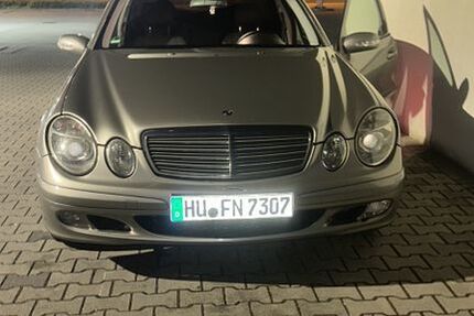 Mercedes-Benz E 200 299.000 km 3.400 &euro; Hanau 63452