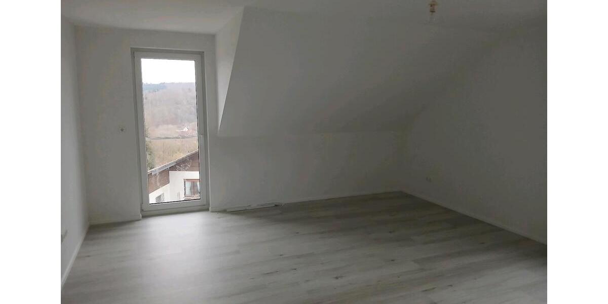 Dachgeschoßwohnung Büdingen - 2 Zimmer, 60 m&sup2;, 600&euro; | Angebot:24319230