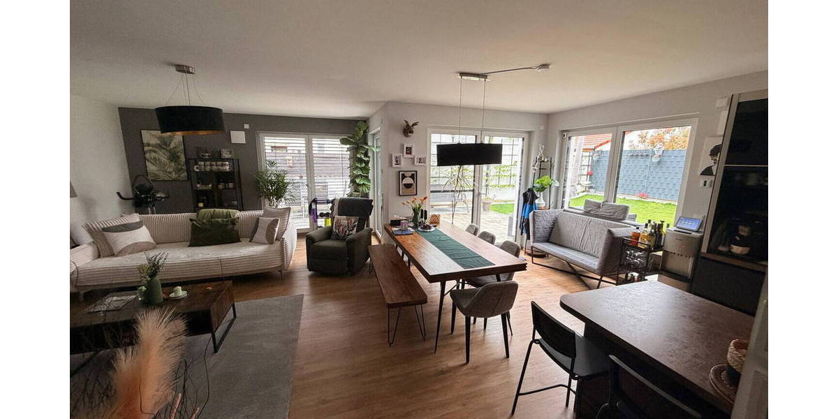 Doppelhaushälfte Bruchköbel - 7 Zimmer, 190 m&sup2;, 2.950&euro; | Angebot:26188724