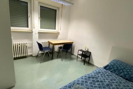 Wohnung Frankfurt am Main Rödelheim - 15 Zimmer, 150 m&sup2;, 590&euro; | Angebot:25923530