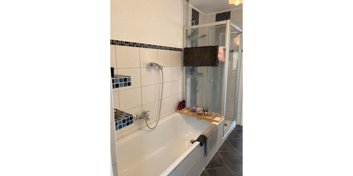 Dachgeschoßwohnung Gründau - 3 Zimmer, 98 m&sup2;, 980&euro; | Angebot:25449493