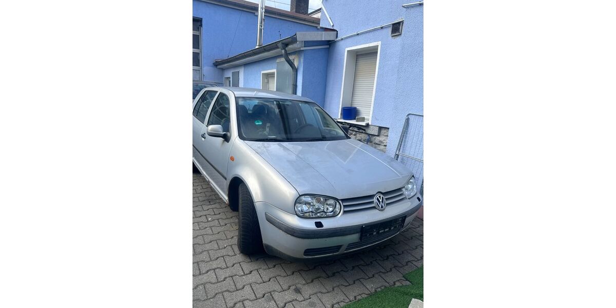 VW Golf 230.000 km 600 &euro; Frankfurt 60487