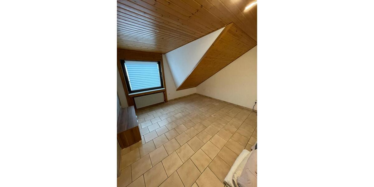 Dachgeschoßwohnung Mainhausen - 3.5 Zimmer, 106 m&sup2;, 1.120&euro; | Angebot:25859870