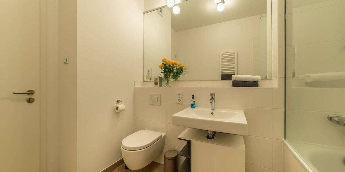 Etagenwohnung Frankfurt am Main Bahnhofsviertel - 2 Zimmer, 65 m&sup2;, 2.290&euro; | Angebot:26064210