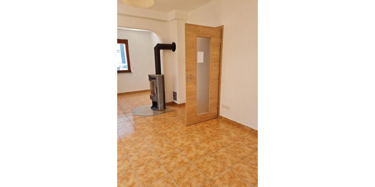Einfamilienhaus Gelnhausen - 4 Zimmer, 180 m&sup2;, 2.250&euro; | Angebot:26087281