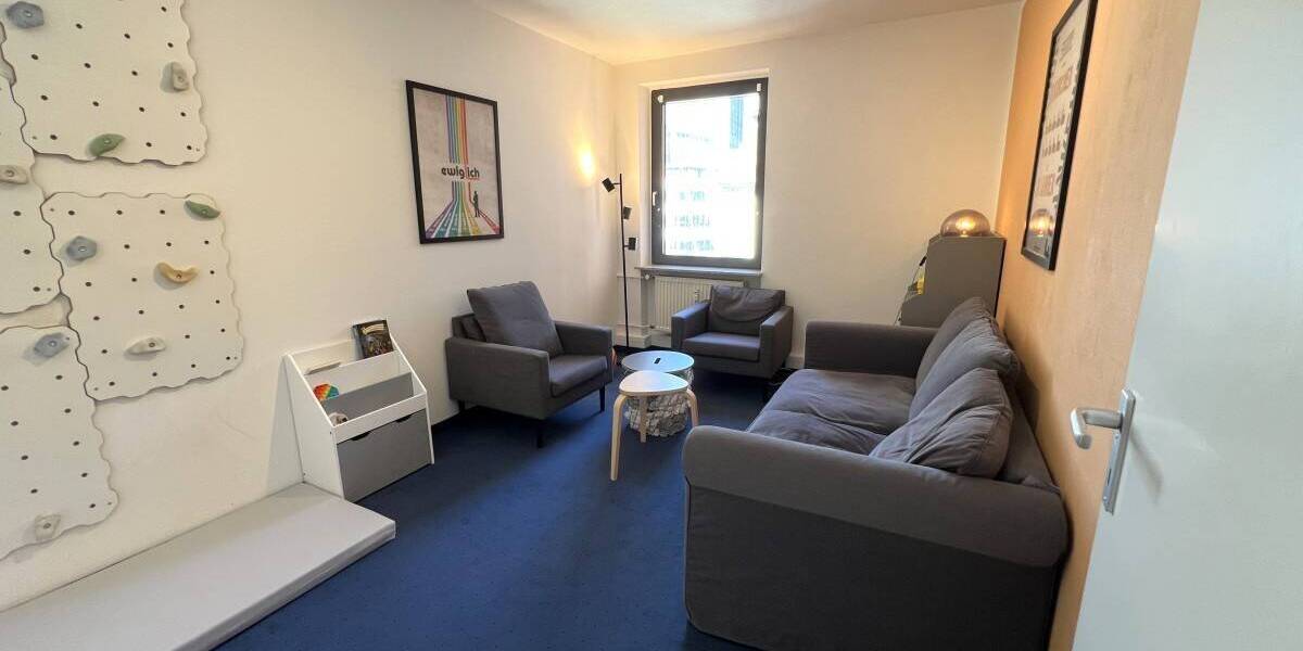 Gewerbeobjekt Frankfurt am Main Bahnhofsviertel - 7 Zimmer, 230 m&sup2;, 1.950&euro; | Angebot:25689509