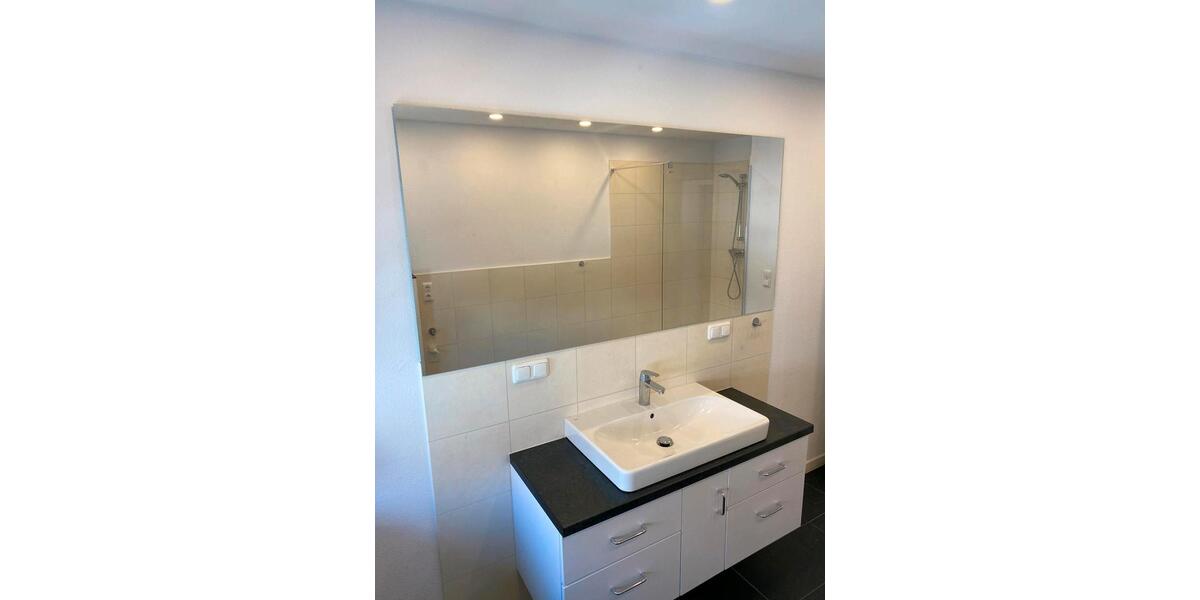 Etagenwohnung Niederdorfelden - 3 Zimmer, 80 m&sup2;, 1.200&euro; | Angebot:26045054