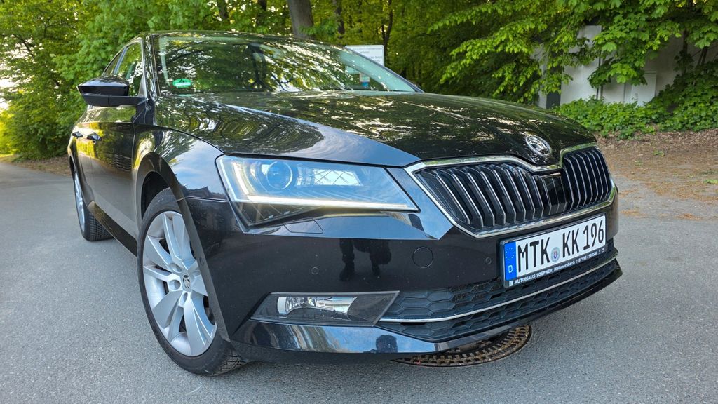 Skoda Superb 84.300 km 22.900 &euro; Bad Soden 65812