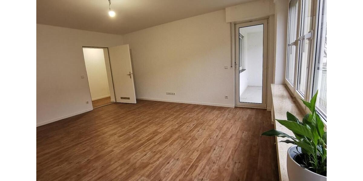 Hochparterre Frankfurt am Main Unterliederbach - 3 Zimmer, 69 m&sup2;, 1.200&euro; | Angebot:25908617
