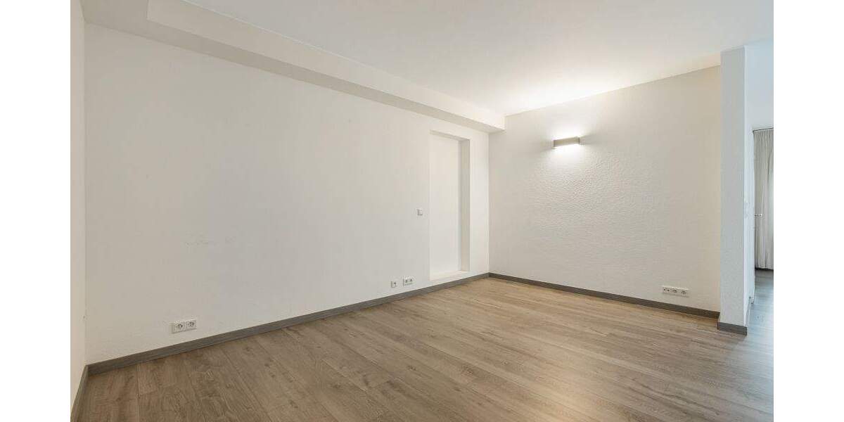 Bungalow Neu-Isenburg Zeppelinheim - 7 Zimmer, 201 m&sup2;, 1.150.000&euro; | Angebot:25688107