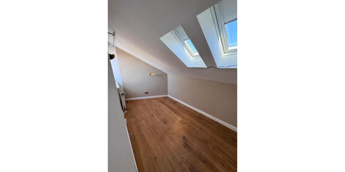 Maisonettenwohnung Dietzenbach - 6 Zimmer, 182 m&sup2;, 2.950&euro; | Angebot:19980319