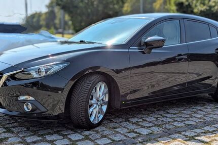 Mazda 3 129.000 km 10.300 &euro; Frankfurt 60431