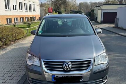 VW Touran 270.000 km 3.700 &euro; Frankfurt am main 60488