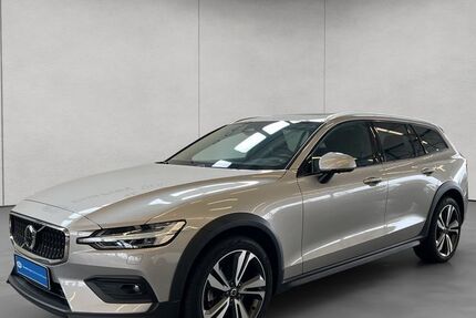 Volvo V60 Cross Country 22.118 km 38.750 &euro; Frankfurt am Main 60486