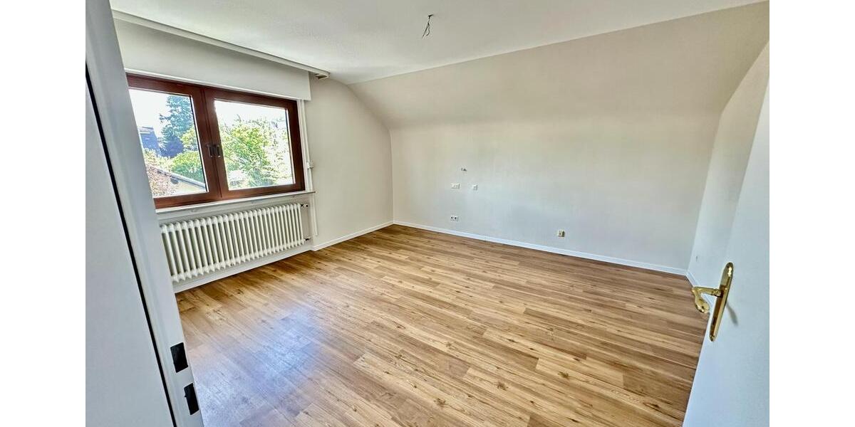Etagenwohnung Hanau Kesselstadt - 3.5 Zimmer, 101 m&sup2;, 1.200&euro; | Angebot:26042754