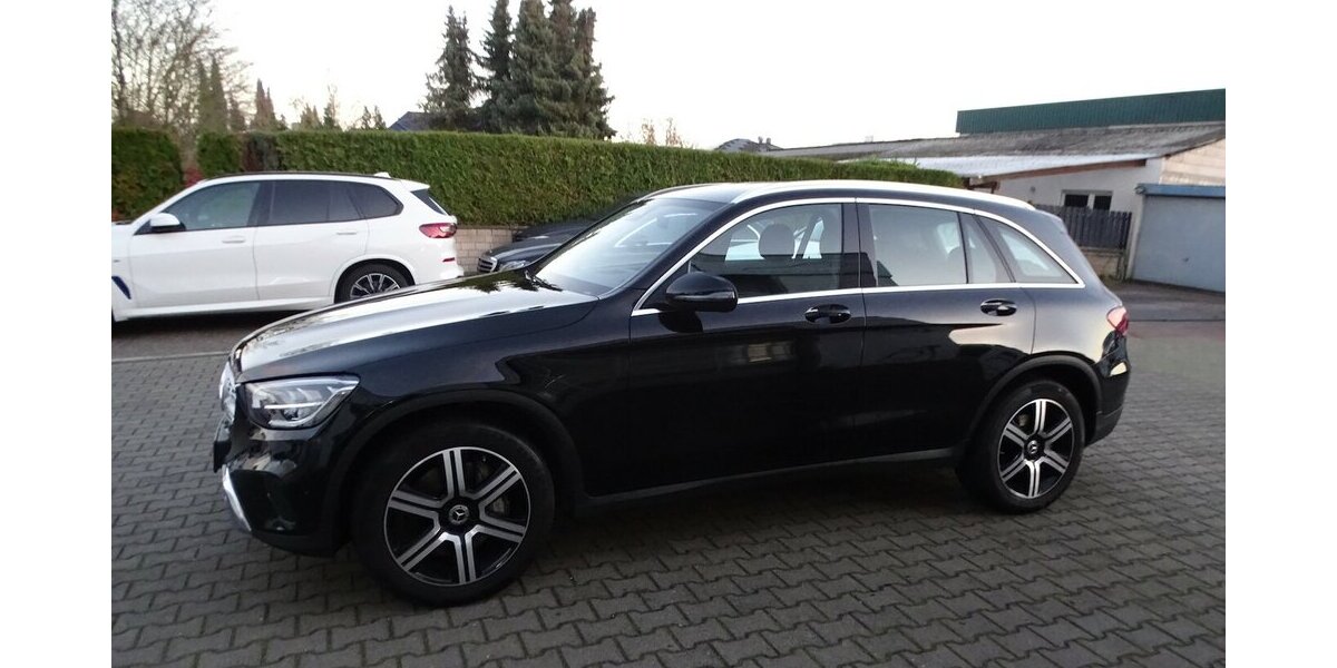 Mercedes-Benz GLC 400 d 4M Rückfahrkamera, LED-Scheinwerfer, Nav 160.000 km 28.890 &euro; Rodgau 63110