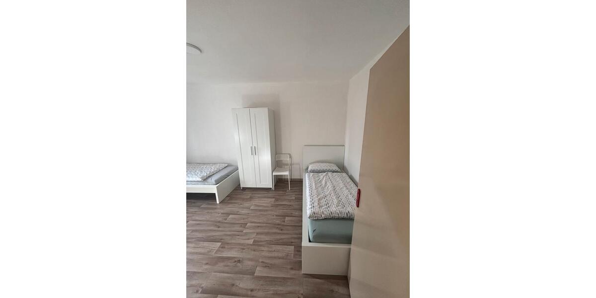 Etagenwohnung Frankfurt am Main Nord-Ost - 2 Zimmer, 65 m&sup2;, 1.950&euro; | Angebot:25950876