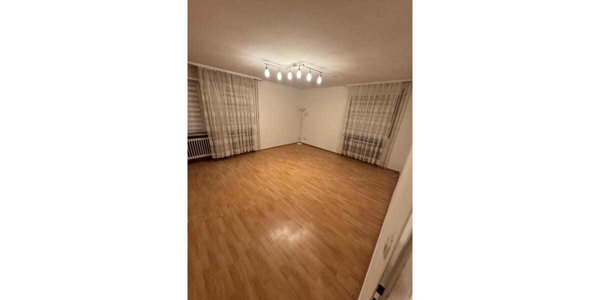 Erdgeschoßwohnung Frankfurt am Main Ost - 4 Zimmer, 90 m&sup2;, 1.300&euro; | Angebot:26454166