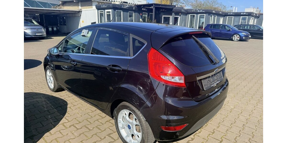 Ford Fiesta 1.6 TDCI Titanium/5Türig/TOP 193.000 km 3.290 &euro; Frankfurt 60386